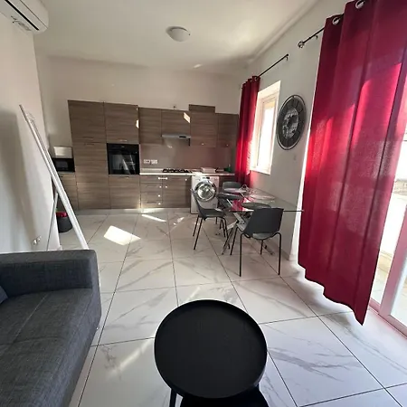 La Belle Apartment